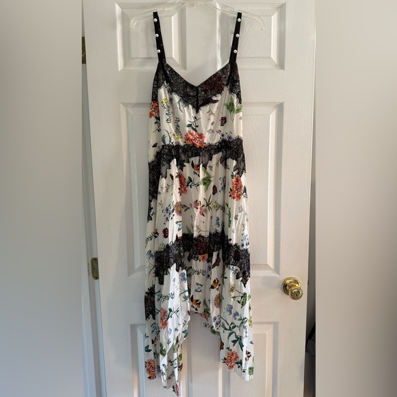 Joie Dresses & Skirts - Joie White Floral Midi Dress with Black Lace Trim